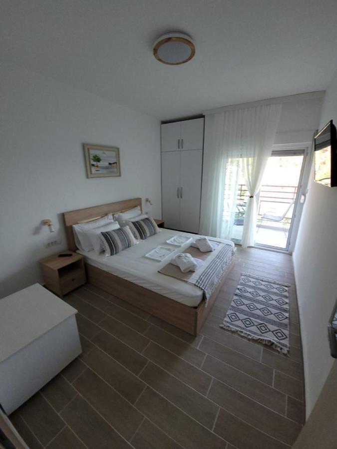 Mago Apartments Nea Kallikrateia Buitenkant foto