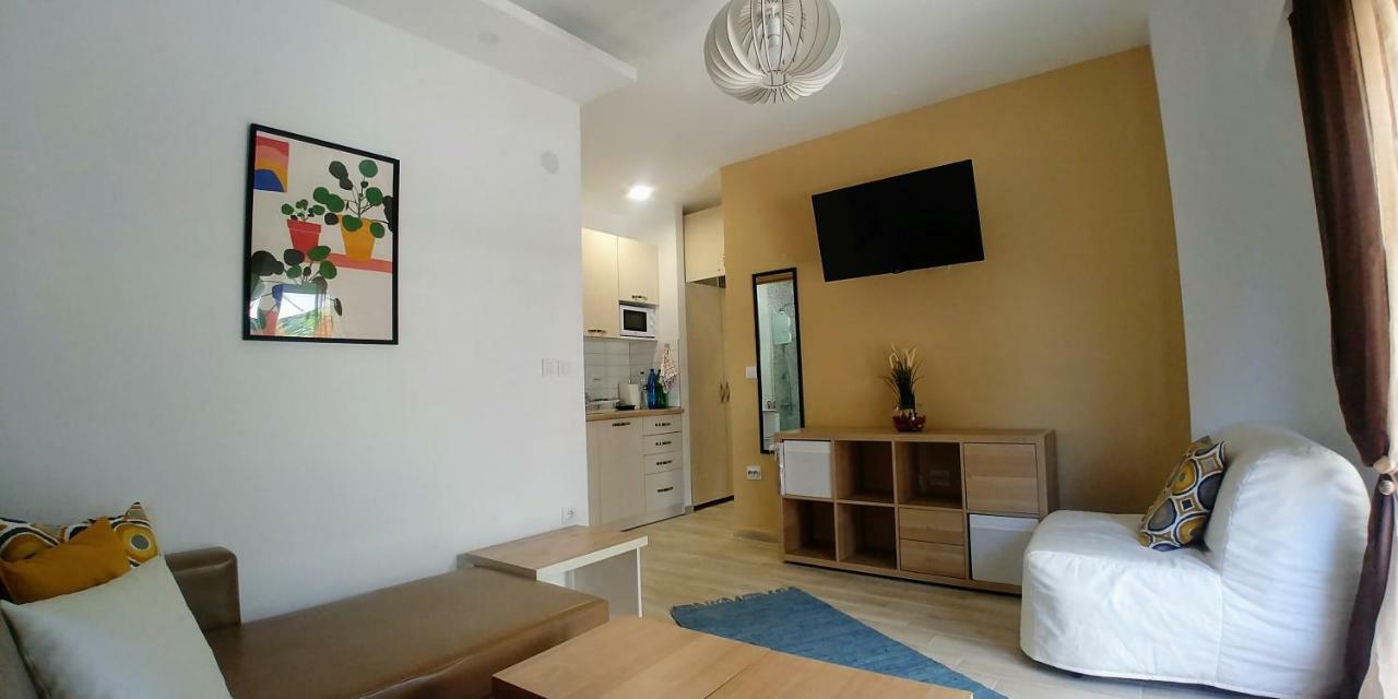 Mago Apartments Nea Kallikrateia Buitenkant foto