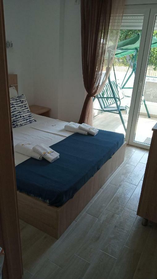 Mago Apartments Nea Kallikrateia Buitenkant foto